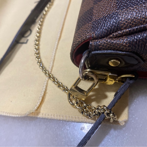 Authentic Louis Vuitton Favorite PM Damier Ebene Crossbody Purse - Picture 9 of 13